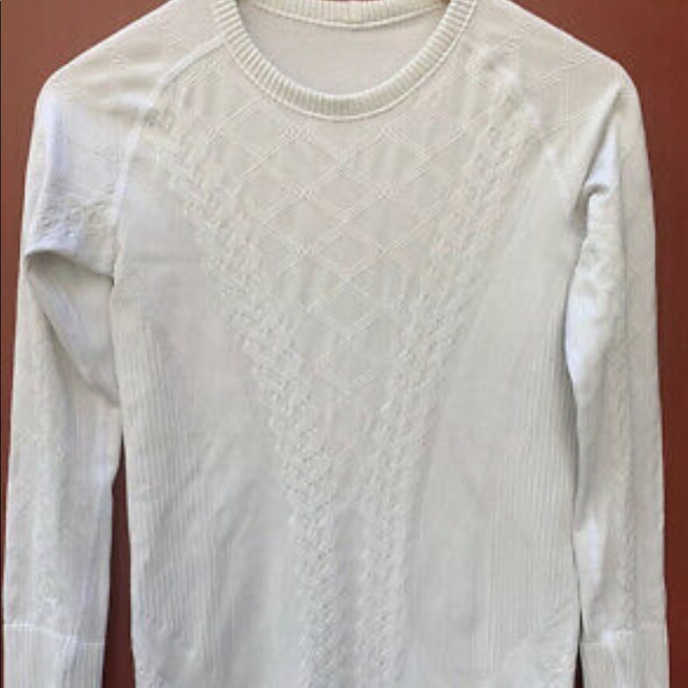 white lululemon long sleeve